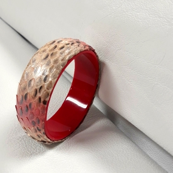 Hand Painted/ Python Snakeskin Chunky Bangle Bracelet / Pink/ Red - Picture 7 of 15